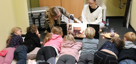 Bild zu Ein gelungener Vorlesetag mit der Fachschule Sozialpädagogik