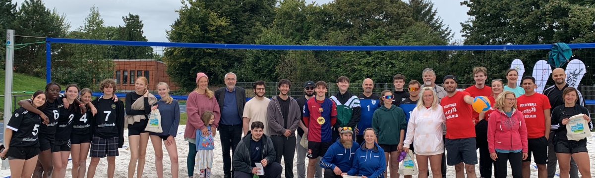 Fair aufschlagen, gemeinsam punkten – faire Volleyballturnier an der Beruflichen Schule des Kreises Stormarn Berufliche Schule des Kreises Stormarn in Bad Oldesloe Fair aufschlagen, gemeinsam punkten – faire Volleyballturnier an der Beruflichen Schule des Kreises Stormarn Berufliche Schule des Kreises Stormarn in Bad Oldesloe