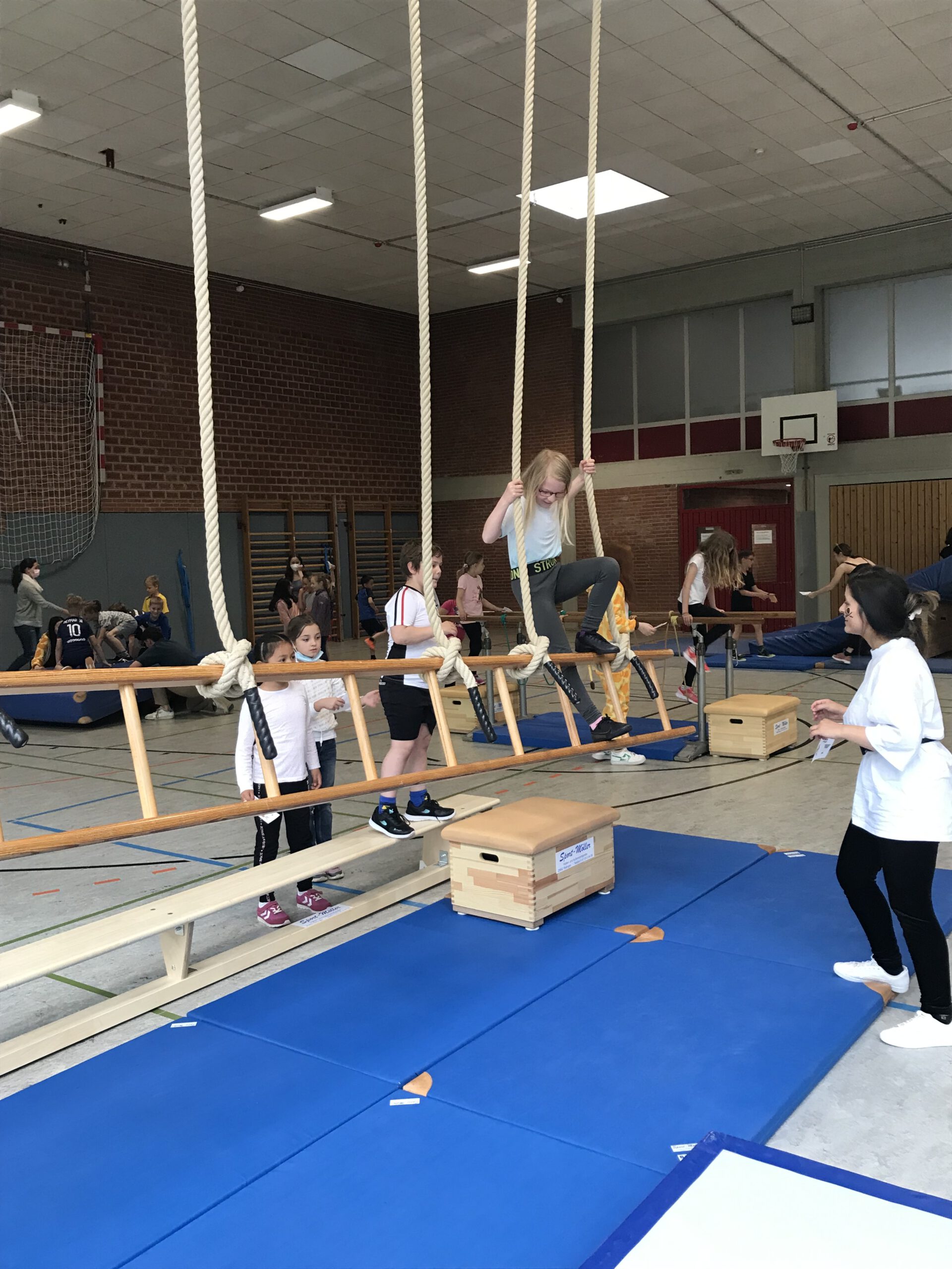 Sport macht klug <br> Dreifächerprojekt des Beruflichen Gymnasiums Gesundheit an der Schule am Masurenweg